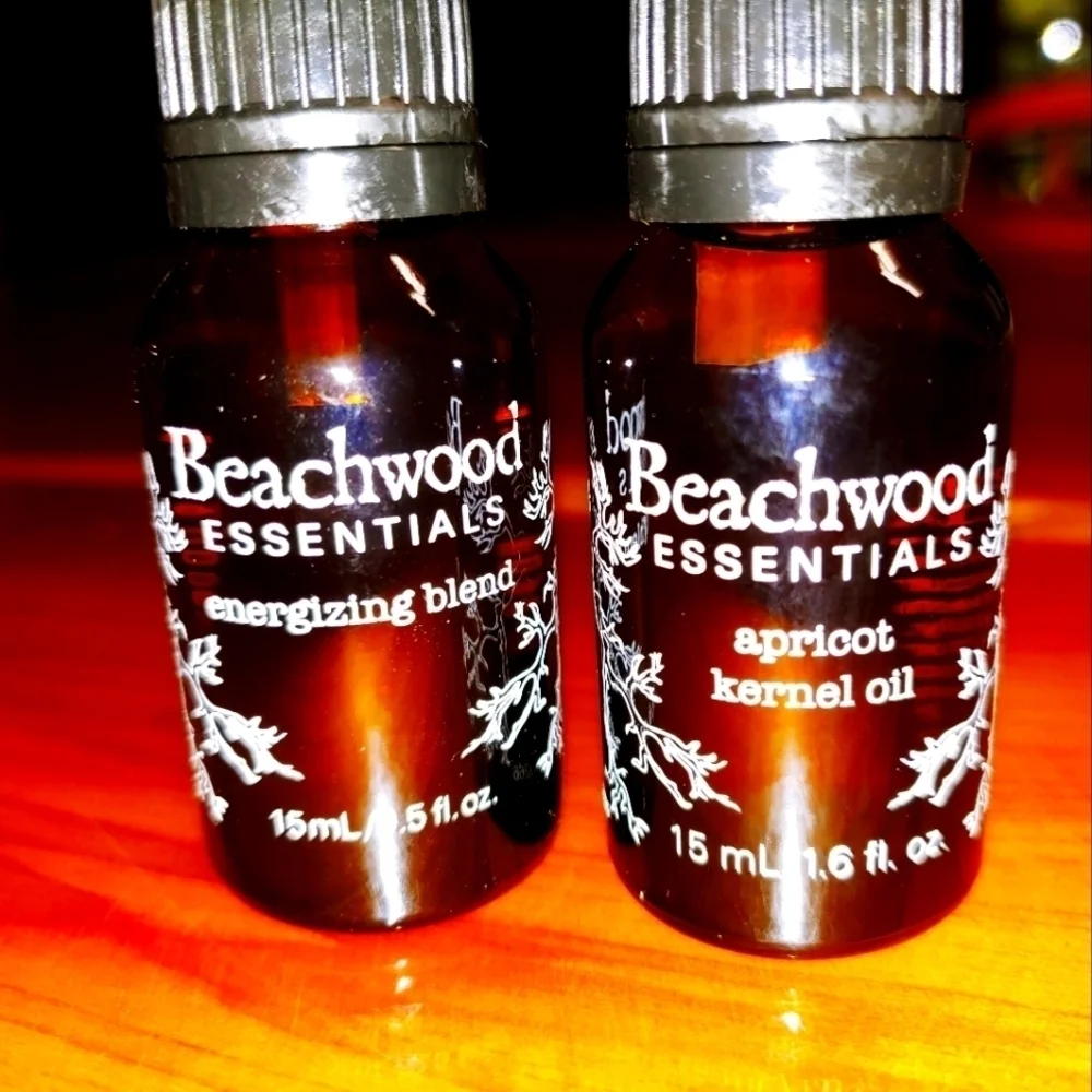NEW 2 Beechwood Essential Oils Energizing and Apricot Kernel Oil 15/16 ml.
